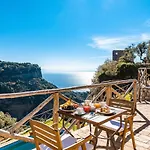 Ami Bed & Breakfast Scala