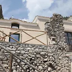 Ami Bed and breakfast 4*