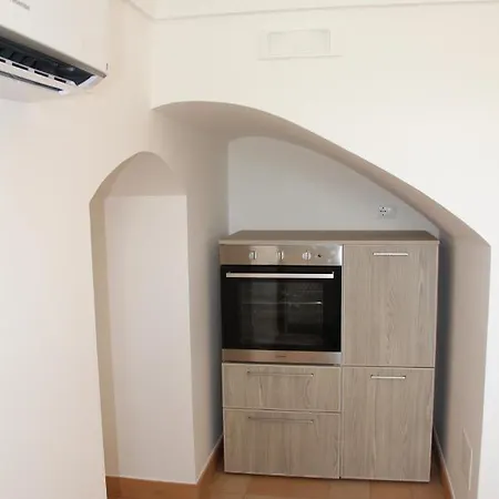 Bed & Breakfast Ami 4*