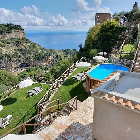 Ami Bed & Breakfast 4*