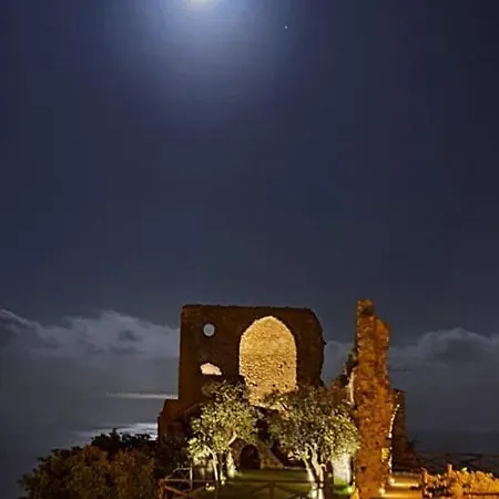 Bed & Breakfast Ami 4*