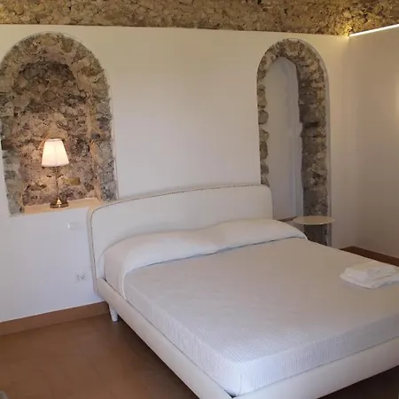 Ami Bed & Breakfast *