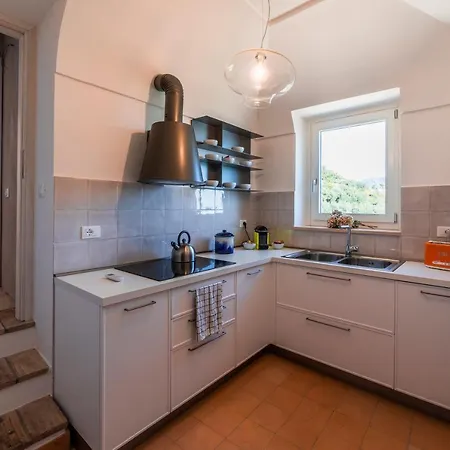 Alojamento de Acomodação e Pequeno-almoço Ami 4*